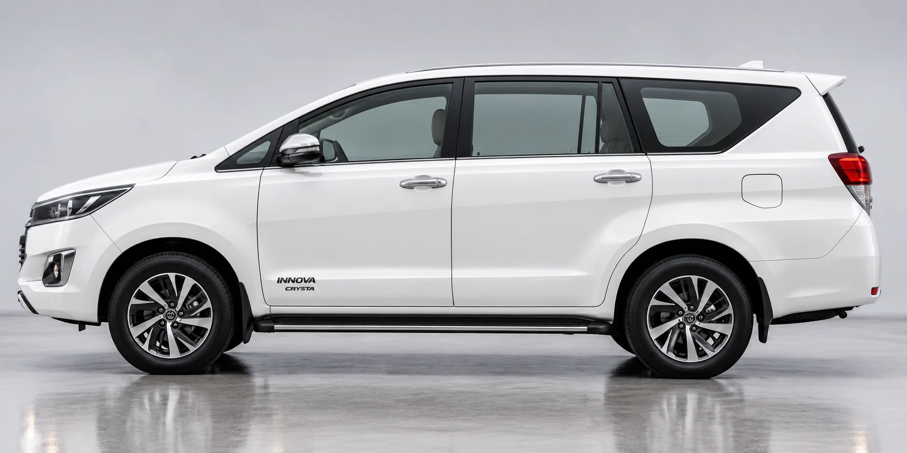 Innova Crysta Image